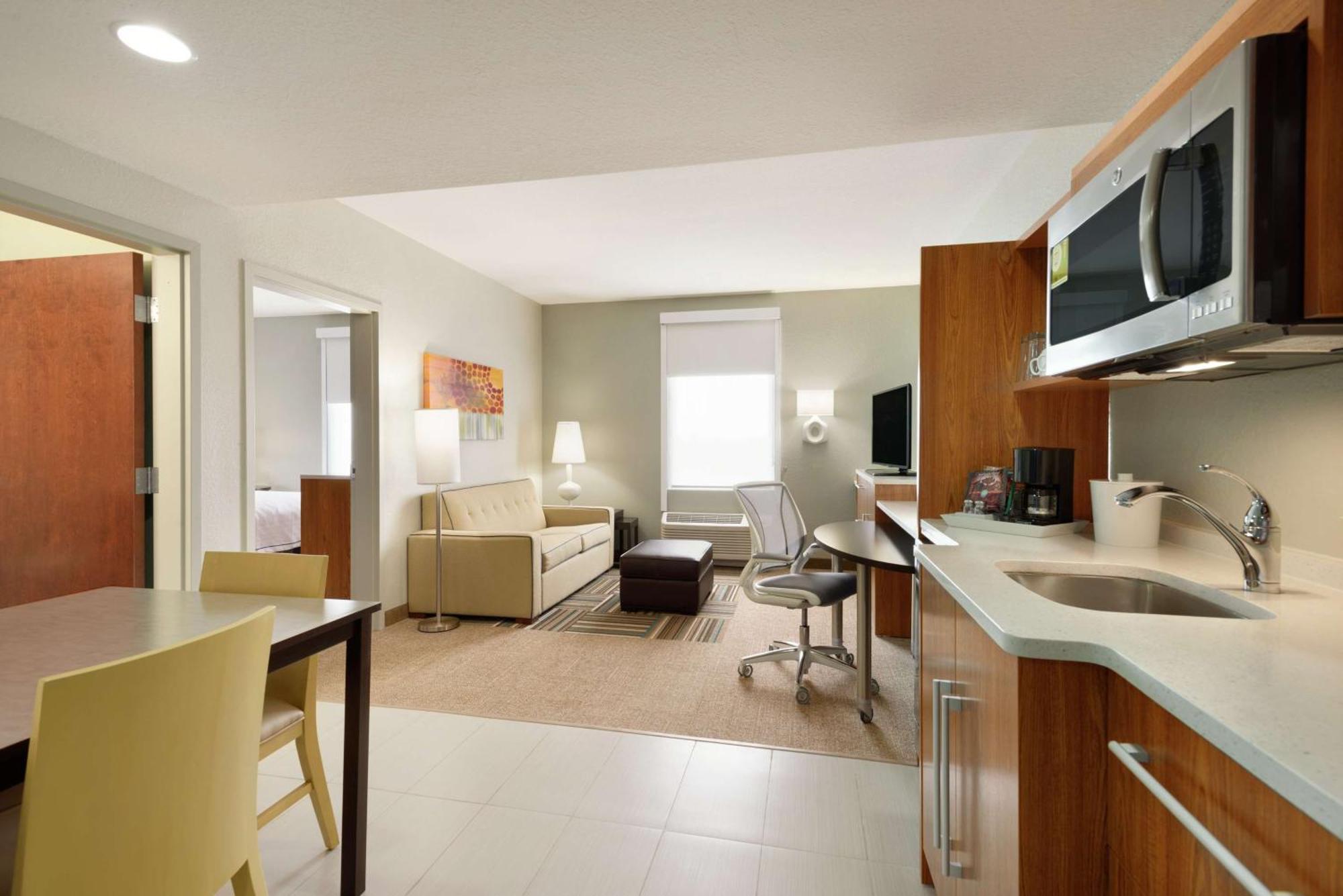 Home2 Suites By Hilton Florida City Exterior photo